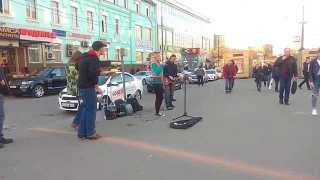 Группа крови гр. Кино. Кавер уличной группы. Шедевральное исполнение! Москва, пл. Ильича смотреть онлайн