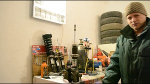 Вот как должны работать обычные спортивные стойки TEIN двухтрубной конструкции