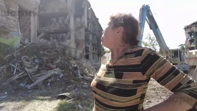 МАРИУПОЛЬ. КАК ВЫЖИВАЮТ ЛЮДИ смотреть онлайн