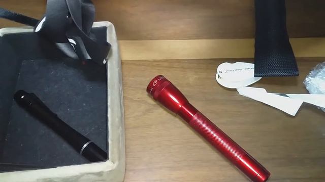 Распаковка новой посылки с украшением
