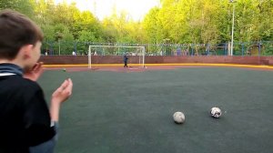 Ударная серия разными мячами, баскетбольный мяч наклболом в девятку?