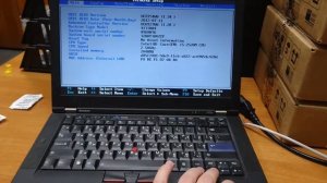 Запуск Lenovo T420s разбитой матрицей, включаем монитор в биос.