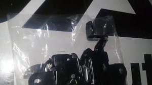 BHN956620A Mazda замок капота