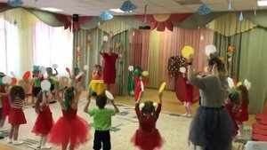 Пляска с тарелочками "Мы сегодня ждем гостей". Юлия Селиверстова