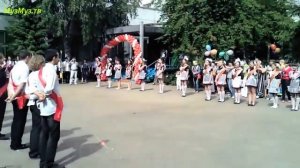 Школьный танец выпускного вечера. Лето 2023 г.