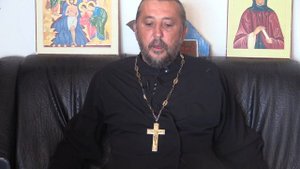 Можно ли ухаживать за могилами незнакомых людей? Священник Игорь Сильченков