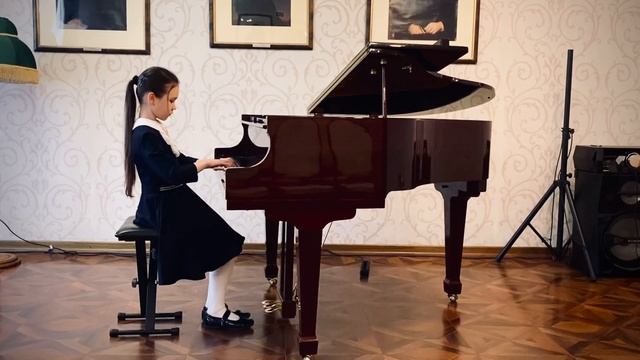 Д. Кабалевский- Маленькая полька исп. Иванова Анна. 9 лет смотреть онлайн