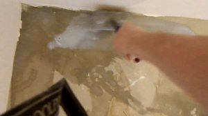 Как косячат строители в новостройках. Бухтит стяжка.