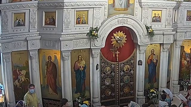 ДЕНЬ СВЯТОЙ ТРОИЦЫ. Литургия смотреть онлайн