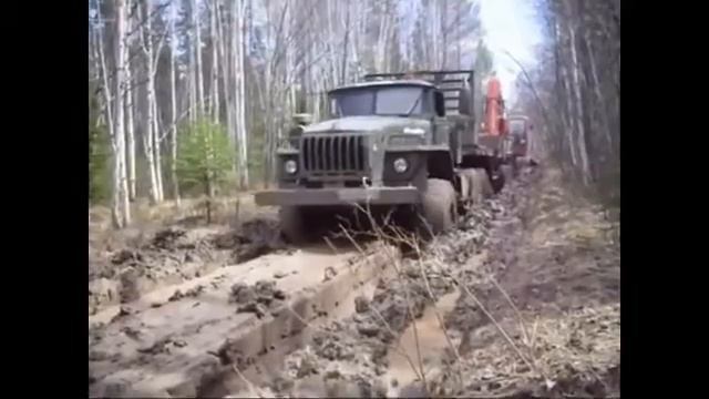 УРАЛ 4320 БЕЗДОРОЖЬЕ СЕВЕРА РОССИИ.