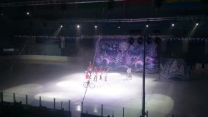Московский цирк на льду. Снежная королева. Номер с велосипедами