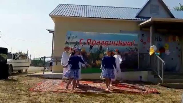 С праздником вас! День села!