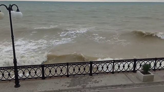 Сильные волны В Каче (Крым) 19.08.21 #2 смотреть онлайн