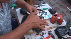 НЕ ЗАВОДИТЬСЯ МОТОКОСА\\ РЕМОНТ КИТАЙСКОГО БЕНЗОТРИММЕРА "ФРАНКЕНШТЕЙНА" \\\ РАЗБИРАЕМ ПРИЧИНЫ