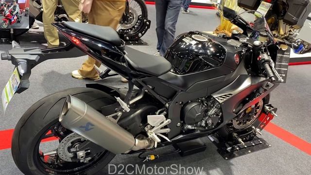 Honda CBR1000RR-R Fireblade 2023 Glossy Black смотреть онлайн