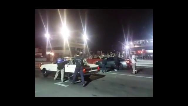 Nissan GT-R R35 VS Ford Falcon [Autodromo Galvez] смотреть онлайн