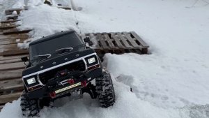 Rc crawler Traxxas Trx4 Ford Bronco 79 black Edition COOL RC ... snow ride (1)