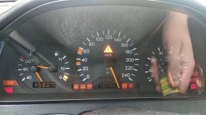 W202 неисправность приборки