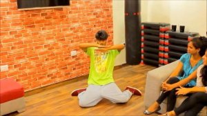 Mani Popping Locking - Spunk Shoes at Delhi Dance Academy