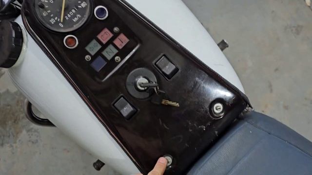 ИЖ ЮНКЕР ДПС. РЕДКИЙ СПЕЦ МОТОЦИКЛ смотреть онлайн