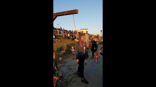 В Омске поставили виселицу на Дне города смотреть онлайн