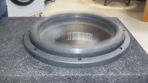 Сабвуфер MAGNUM MHW 12-22DCLE