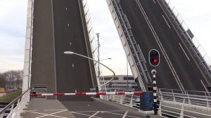 Разводной мост в Амстердаме