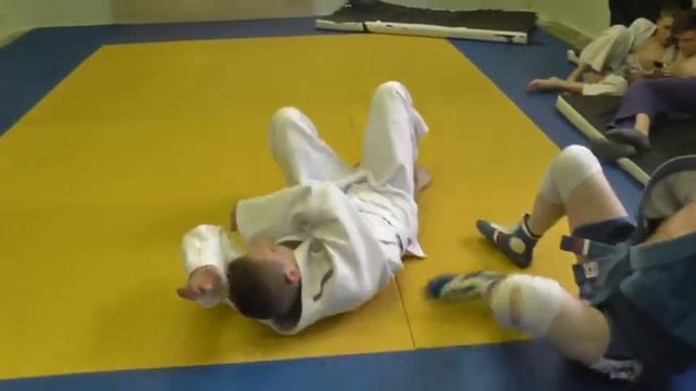 Удержание верхом - болевые смотреть онлайн