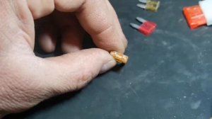 Автомобильные предохранители, которые спалят тебе машину.