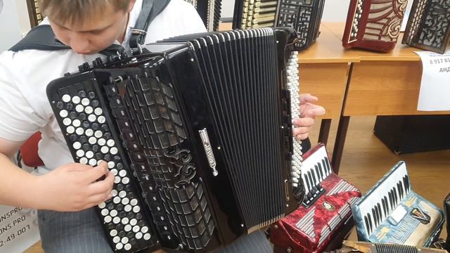 Прекрасное Исполнение, на Прекрасном Итальянской баяне Bugari Armando