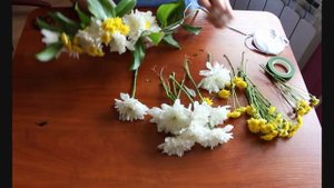 Венок на голову из живых цветов