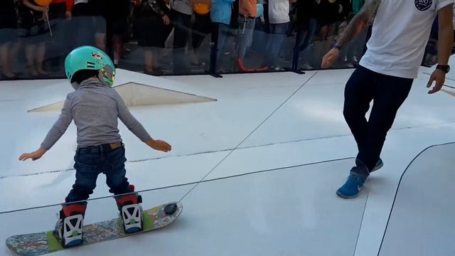 Фристайл в центре Москвы смотреть онлайн