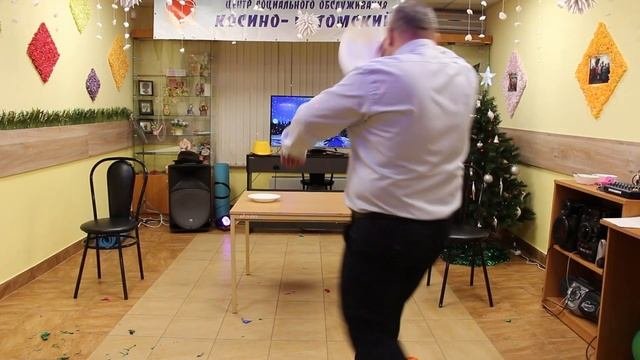 Веселый конкурс на новогодний корпоратив. Смотреть до конца!
