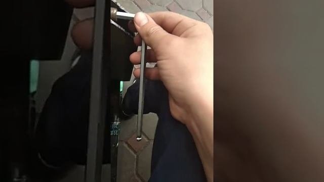 Лайфхак как закрутить ось переднию и заднию.