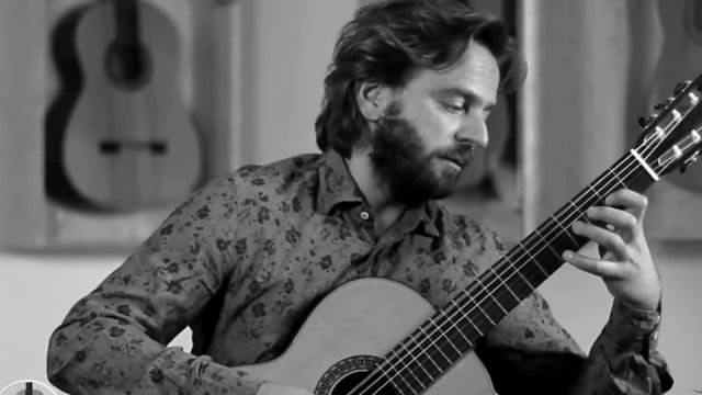 ПОЁТ: Владимир Зачепа - Шепчут струны - перебором смотреть онлайн