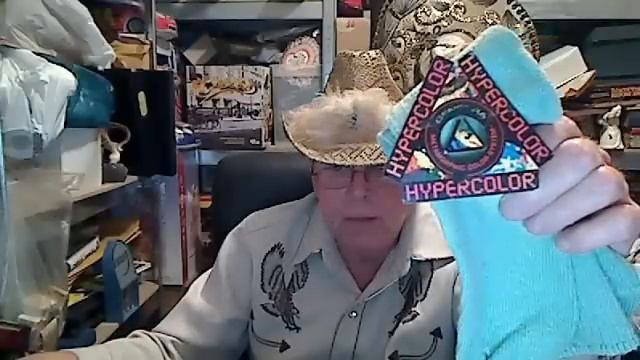 Hypercolor mood socks, mood rings for your feet, freaking cool. Men's Fashion Tip HowTo Retro смотреть онлайн