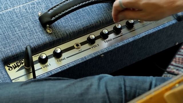 Supro 1690T Coronado & 1624T Dual-Tone electric guitar amplifier review demo смотреть онлайн