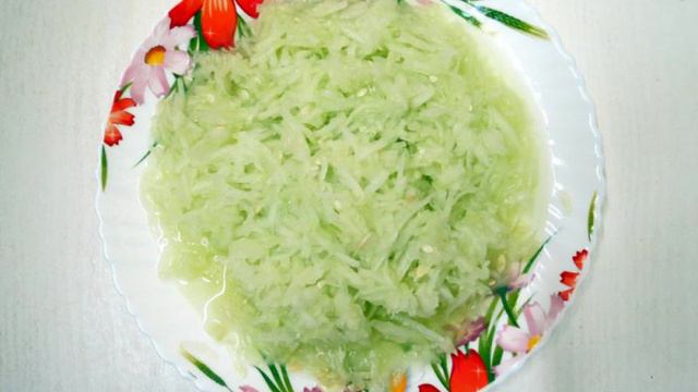 Холодный суп на кефире и минералке