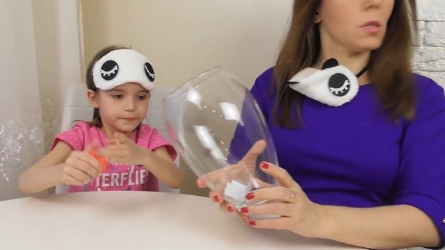 Угадай, Что я Слепил с Закрытыми Глазами. Play Doh Challenge Детское видео на канале УльТиВи смотреть онлайн