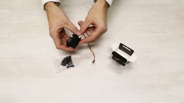 Сервопривод аналоговый HD-3001HB для радиоуправляемых моделей