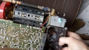ЧТО БУДЕТ ЕСЛИ ОСТАВИТЬ НА 40 ЛЕТ БАТАРЕЙКИ В РАДИОПРИЕМНИКЕ???