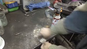 Когда надо быстро очистить шпатель от автошпаклевки