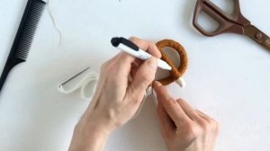 Крендель своими руками / как сделать ёлочную игрушку / крендель из каната