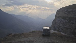 В гОрЫ на ТАНКе! Подъём на Скалистый хребет и вершину Егюзлеручу. КБР, 2023 октярь.