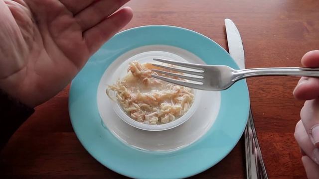 Eating Cat Food - Applaws Juicy Chicken Breast with Duck смотреть онлайн