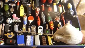 Коллекция газовых зажигалок.