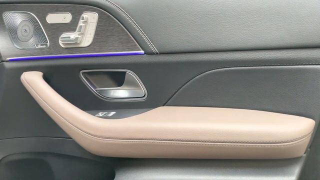 [2021] Mercedes-Benz GLE 580 SUV 4MATIC Exterior + Interior Walkaround by AURUM International [4K] смотреть онлайн