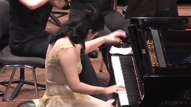 "Yellow River" Piano Concerto 黄河协奏曲 (2/4) Angela Lin, Macau Youth SO & Veiga Jardim смотреть онлайн