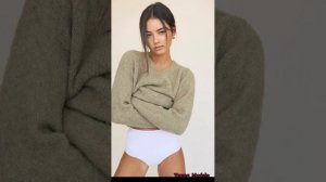 Inside Paris Bishop's Fabulous Modeling World/ From Australia To Global Fame