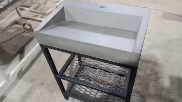 Раковина из бетона на подстолье
